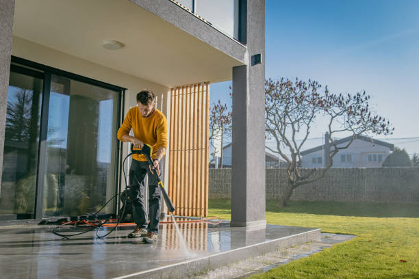 Best Animal Enclosure Cleaning  in Youngsville, LA